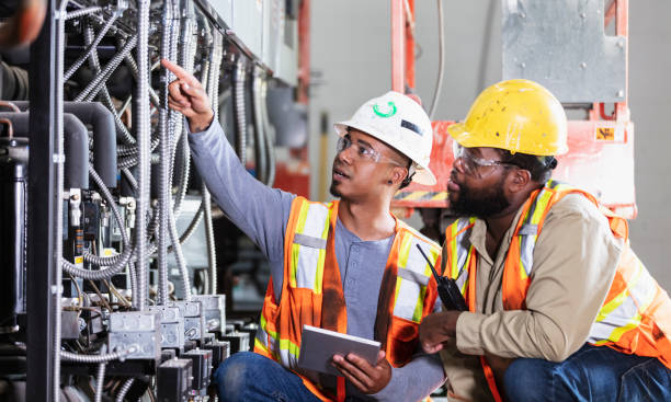 Best Licensed Electrician  in Dravosburg, PA